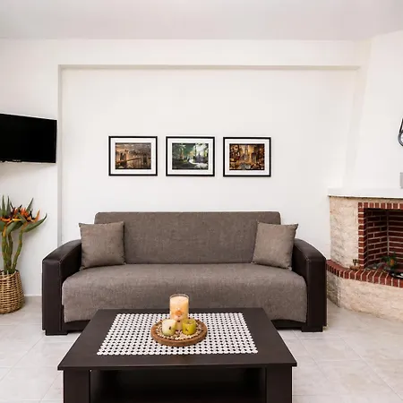Properstay 112 - Maison Calme Holiday home *
