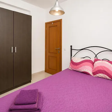 Holiday home Properstay 112 - Maison Calme Polychrono
